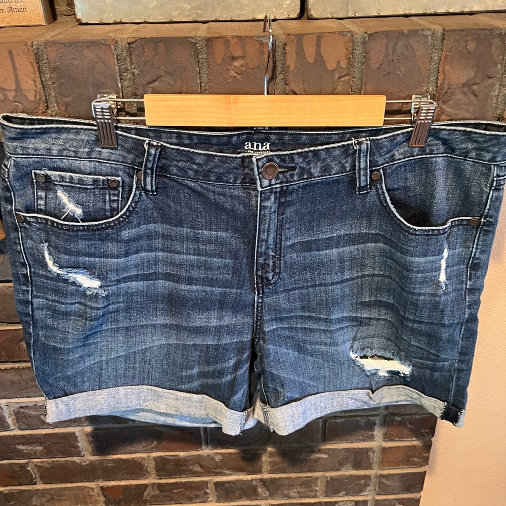 Ana Women’s Shorts